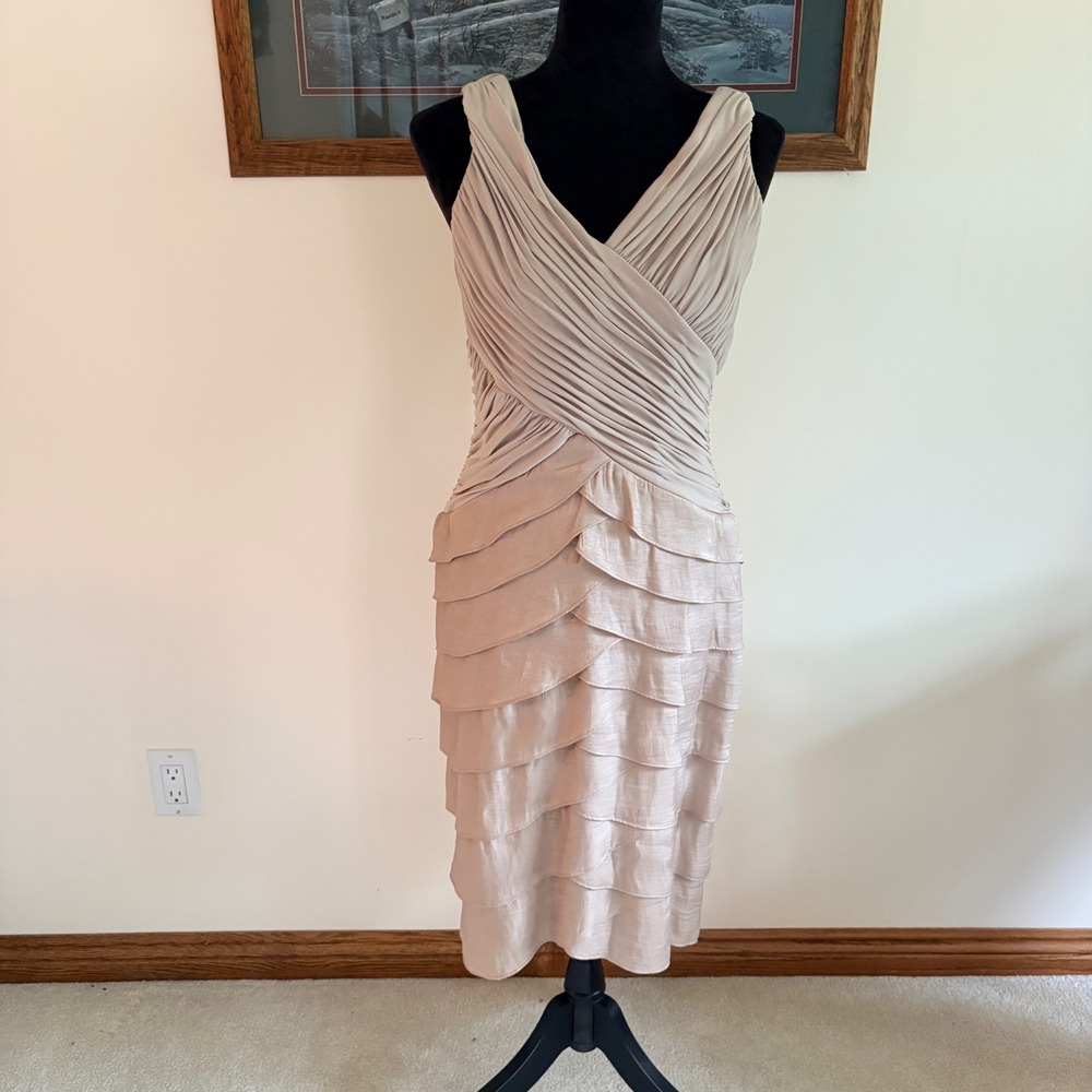 Sangria‎ Cocktail Dress Womens 8 Champagne Ruched Tiered Ruffle Wedding Guest